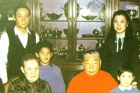 蒋家第四代蒋友柏，“完美贵公子”形象崩塌，自言：性格分裂严重图片