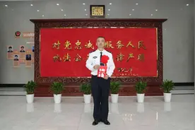 喜提个人一等功！民警张涛，真牛！图片