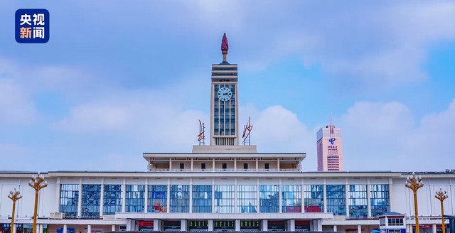 中国夜晚最会“花钱”的城市，太猛了！