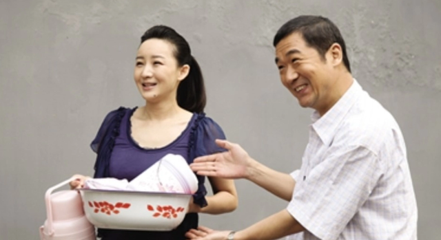 她，主持出身，一婚嫁老师，二婚嫁富二代，三婚嫁歌手，如今怎样
