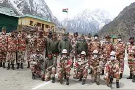 “印藏边境警察部队”图片