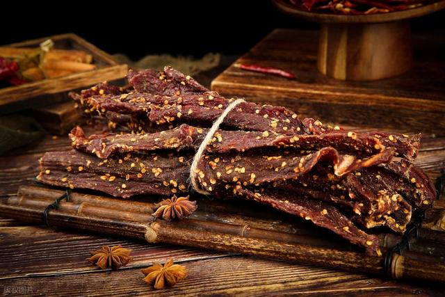 拉萨十大必吃美食，领略高原风味的文化与味觉交响！