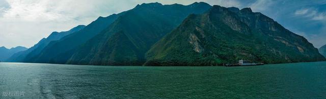 江苏友好国际旅行社邀您开启全家三峡欢乐之旅！