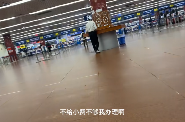 中国小伙勇闯孟加，刚下机场直接崩溃，落地第一件事就是“坐牢”