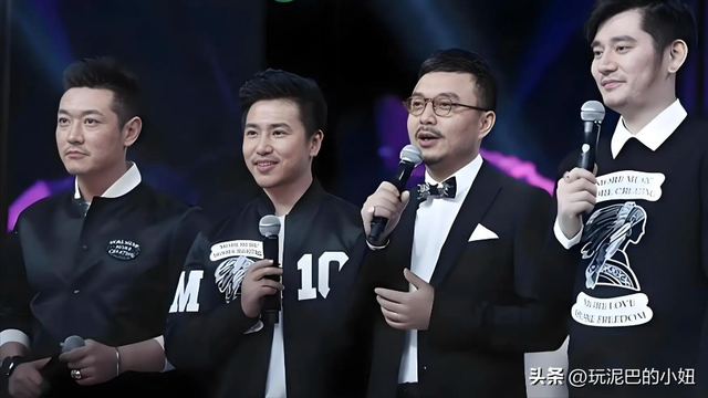 51岁汪涵现状:常年居住在长沙,穿人字拖嚼槟榔,大烟斗不离身