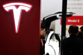 特斯拉在中国停售两款车型新车 首季销量降13%年内股价跌37.5%图片