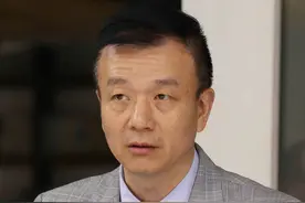 于北辰再爆军事谬论惹争议，帅化民批：完全不用大脑图片