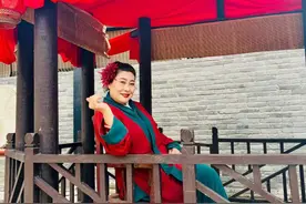 开封“王婆说媒”爆火，网友：建议全国巡演图片