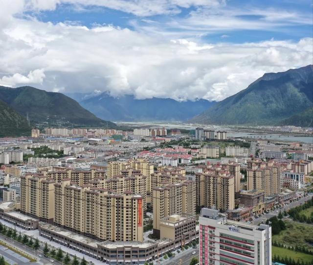 西藏6个地级市，那曲海拔高，林芝和昌都像南方，拉萨第一大城市