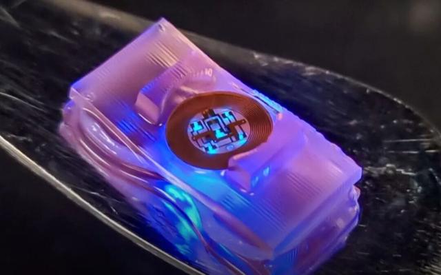 童年困境，终身烙印；用AI重塑教科书；听懂婴儿哭声靠的是经验