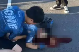 男孩骑行遭碾压身亡后续：知情人曝光，肇事司机被强逼下跪道歉图片