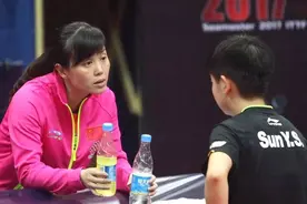 国乒女教练张琴，亲手改掉孙颖莎2个毛病，帮莎莎成为国乒小魔王图片