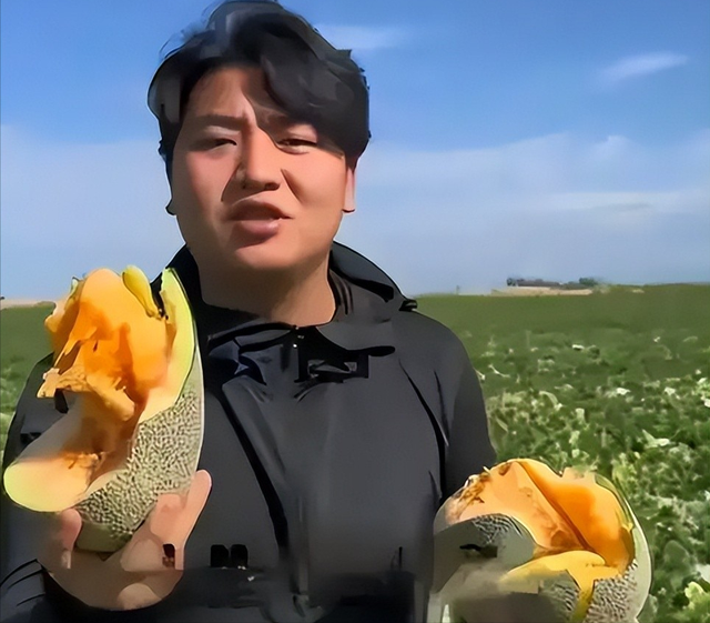 演都不演了！全红婵爸爸用冠军名号赚钱，评论区恶心的一幕出现了