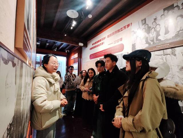 【外眼看云南】越南博主昆明一日“深度游”，感受春城多元魅力