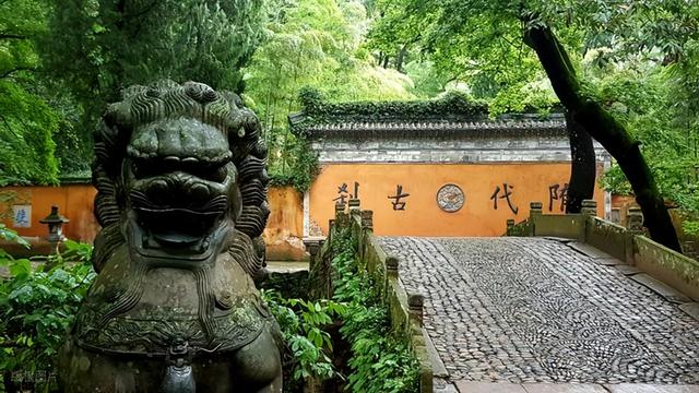 5月中旬-6月，错峰出行好时候，这6个目的地人少景美，气候清爽