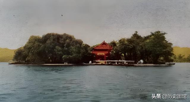 50年代杭州，居然是这个样子的！西湖没什么游客，黄龙洞太神秘