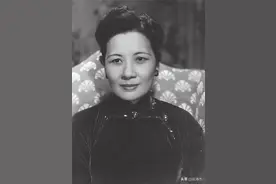 宋美龄：你们美国人真傻，有原子弹，为什么不丢到中国大陆?图片