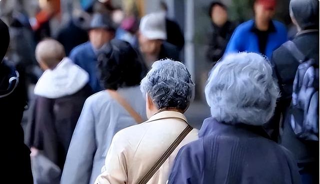 中国将迎来人口死亡高峰？22年去世1041万人，23年1110万，去年呢