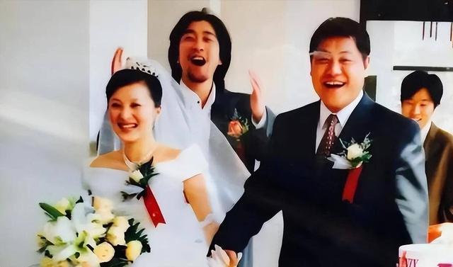 演员徐露：嫌丈夫丑不生孩子，丈夫给她245万，生下女儿后怎样了