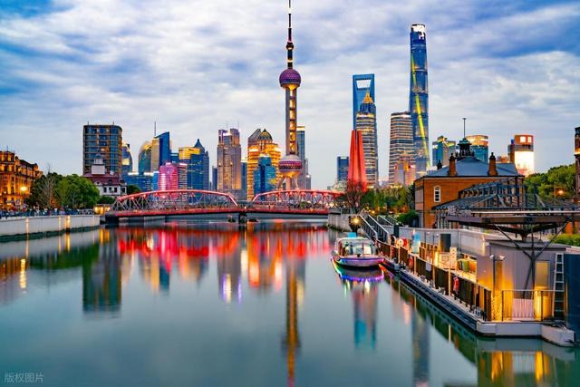 大量日本游客涌入上海，打着旅游幌子不去游玩不吃美食，为啥来？