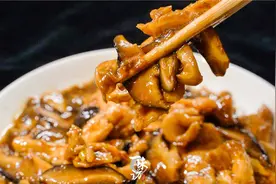 香菇炒鸡肉怎么做才好吃，学会这样做，营养鲜香又下饭图片