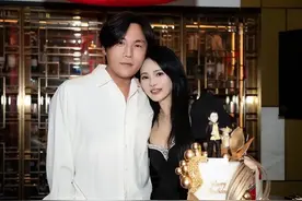 看哭！秦昊47岁生日，57岁伊能静写了一篇长文，再次回应婚变问题图片