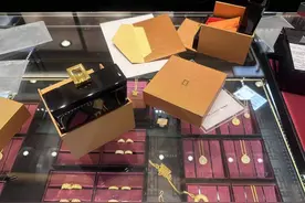 老铺黄金继续涨价 以奢侈品思路做黄金行得通吗？图片
