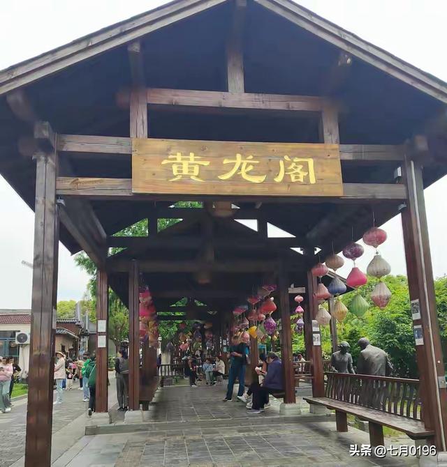 采一篮茶叶，炒一锅清茶，品一品茶香