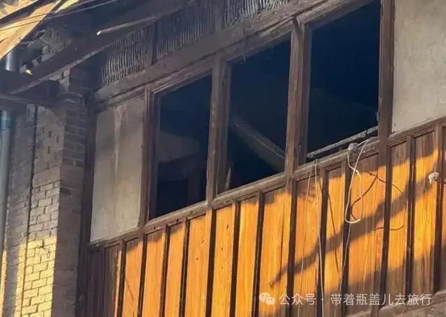 重庆合川嘉陵江边的老街,曾经热闹非凡,如今却即将消失令人惋惜