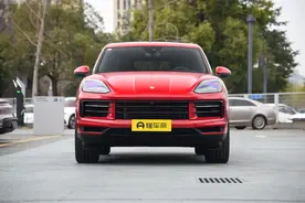 2025款保时捷Cayenne上市，3.0T+8AT，配置提升，售价99.8万图片