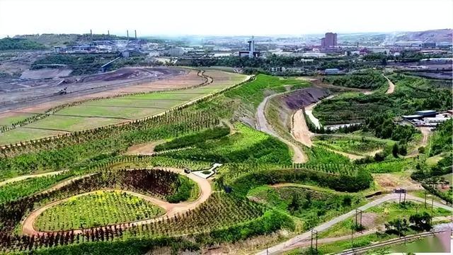 脱裤子放屁？中国最大露天矿、第一“天坑”回填，10年耗资千万！