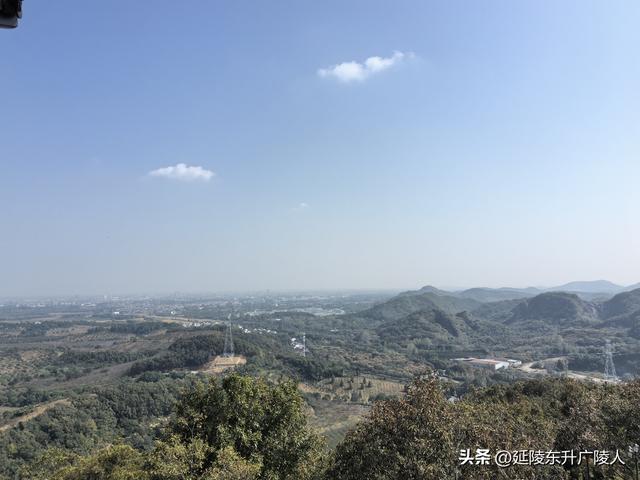 重阳登高丹阳黄连山 齐梁半壁基业地 北顾大江秋水情