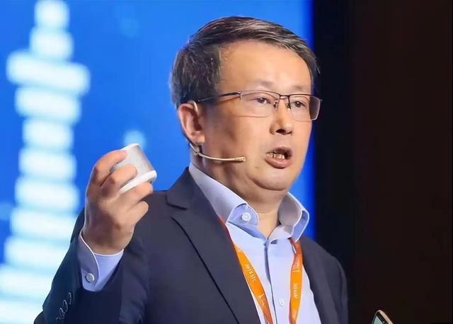 中国专家：美国不卖中国想要的芯片，却倾销过时货，我们可不傻