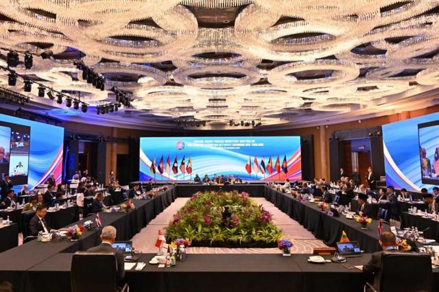 中方刚下场调停，就传来好消息	，泰柬抢着感谢中国，特朗普尴尬了