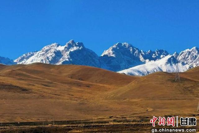 武威有意思 丨 秋染祁连映雪峰