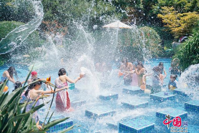 五一古滇江湖行：在七彩云南欢乐世界邂逅武侠浪漫