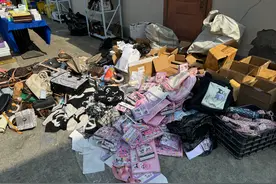 LV包碎成渣，假酒瓶当场砸裂！杭州这场“3·15”打假行动真硬核图片