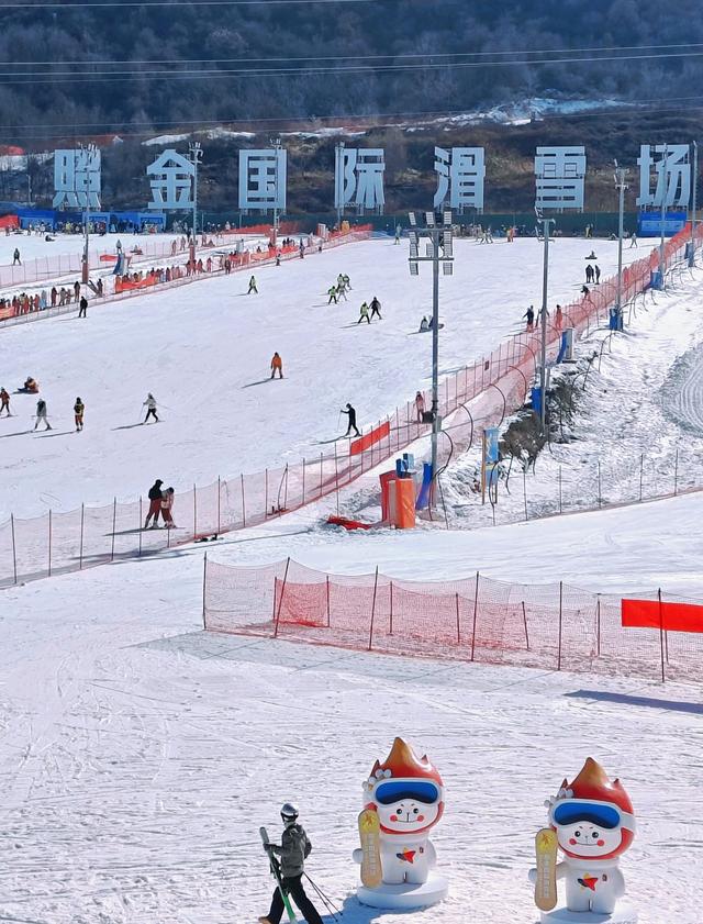 铜川周末两日游攻略：冰瀑奇观滑雪激情解锁极致冰雪之乐