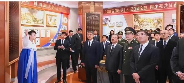 中国游客到朝鲜游玩，朝鲜人疑问：为什么中国人是这样的？