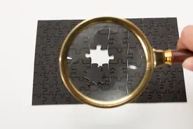 一次摔倒导致两根肋骨骨折，连续三次报警的背后究竟是什么？图片