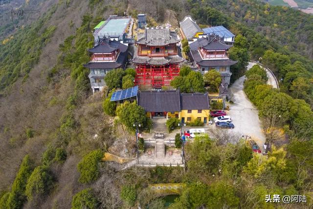 古韵悠然的清风寺原为王烈妇祠，承载着丰富的历史和文化内涵