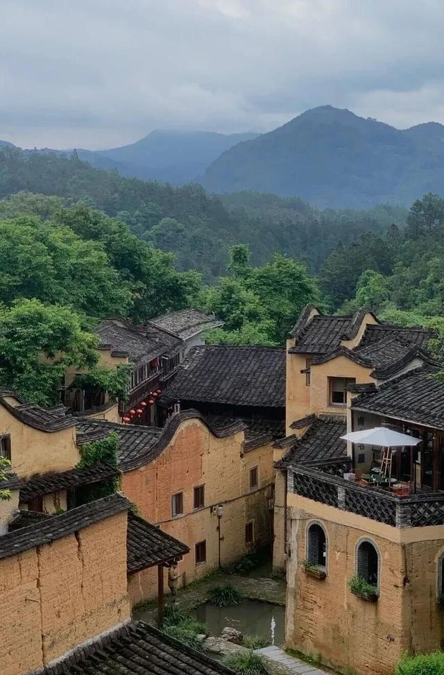 高铁直达，中国最安逸的6座城市，心累了，就去小住三五天！