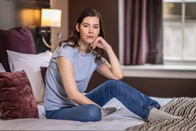 英国女子频繁被骚扰，冲动变性，如今想做回女人，但身子已经坏了图片