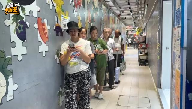 拼多多与香港顺丰“分手”，自提点沦陷，店员：每天干17小时