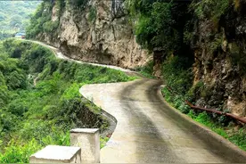 “村村通”竟成“村村痛”，3.5米宽水泥路为何不能修得宽些呢？图片