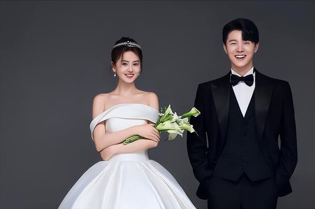 婚纱照成"素材包"贱卖，新人私密照遭泄露，平台审核去哪了