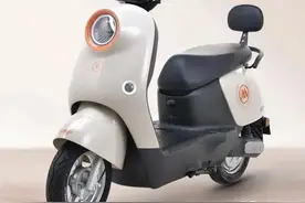 雅迪、爱玛、台铃2000元的车型怎么选？推荐3款女性、3款男性车型图片