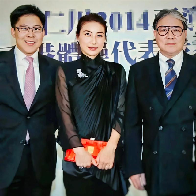 结婚13年，44岁郭晶晶再次迎来喜讯，全网恭喜，终于等到这一天