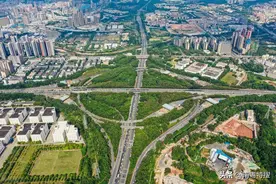 广东最长双向八车道高速公路正形成，全长1131公里图片