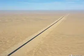 不知不觉中，中国已经修了6条横穿“死亡之海”的高速公路图片